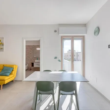 Vicino Ospedale Di - Palazzo Credaro *