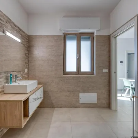 Vicino Ospedale Di - Palazzo Credaro Apartment